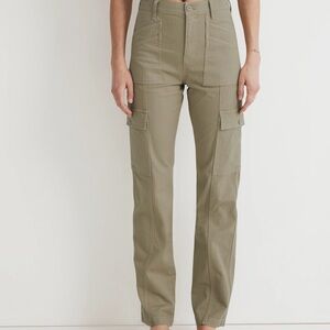 Madewell Woman’s 90s Straight Cargo Pants color ash green size 29